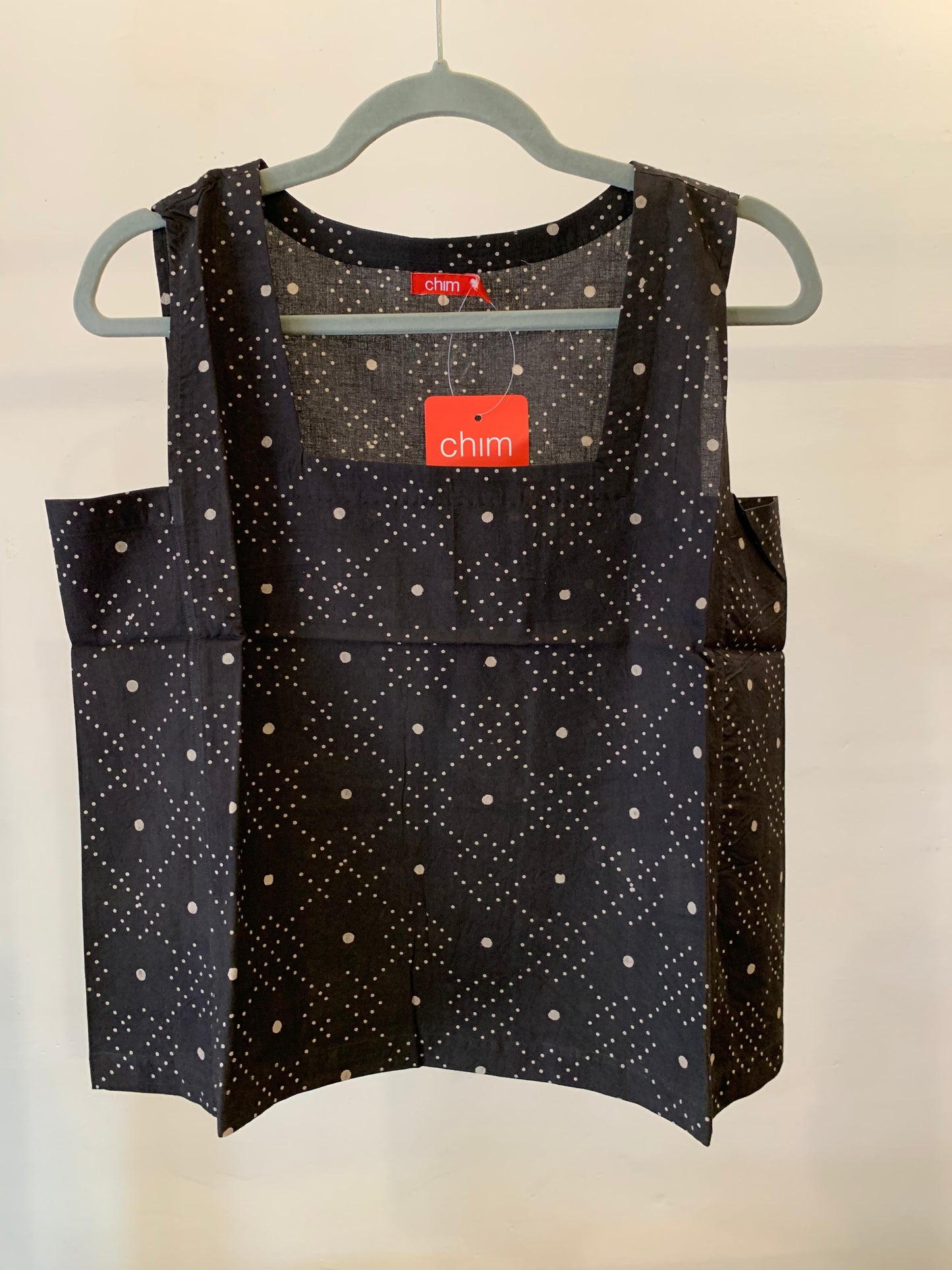 Black Floral Sleeveless Donna Top