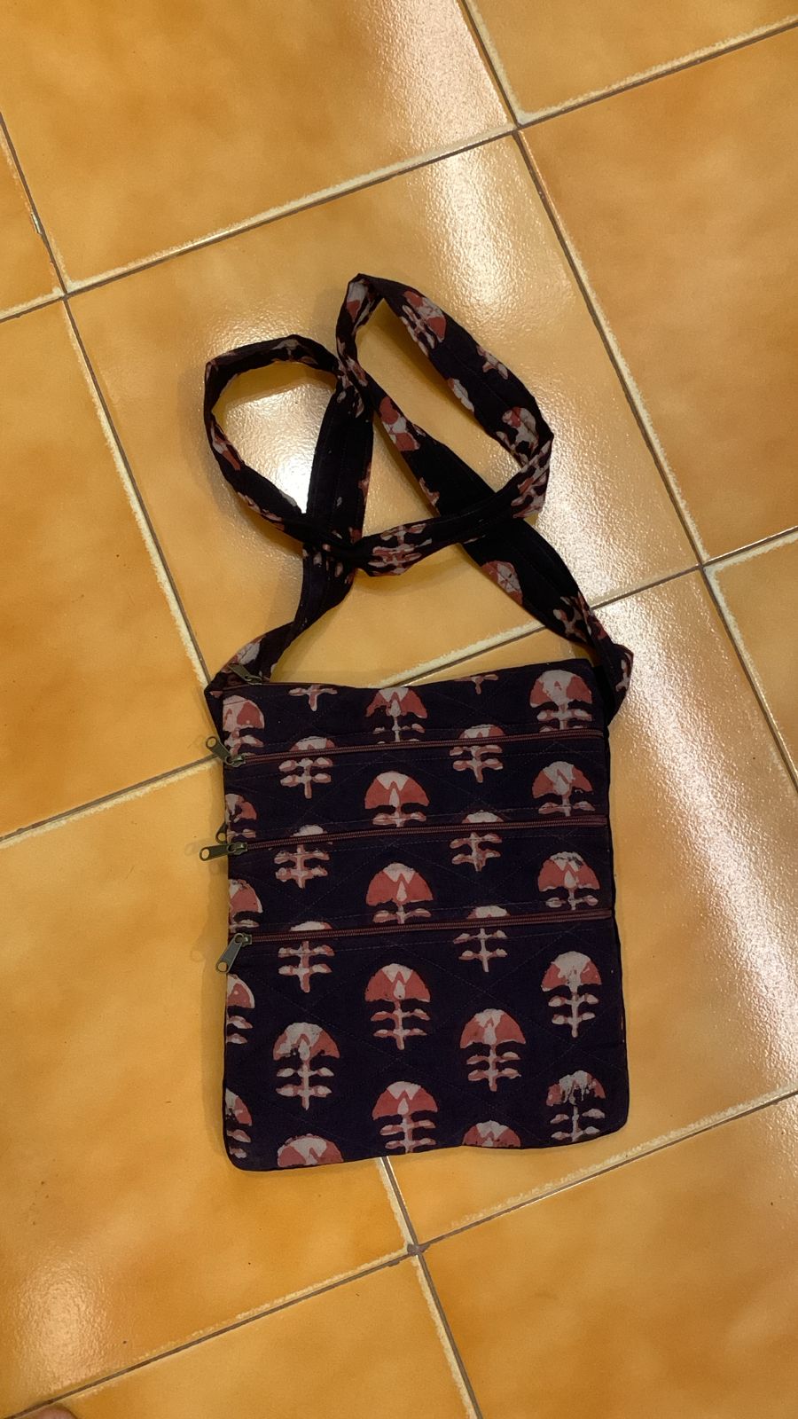 Passport Sling 2602
