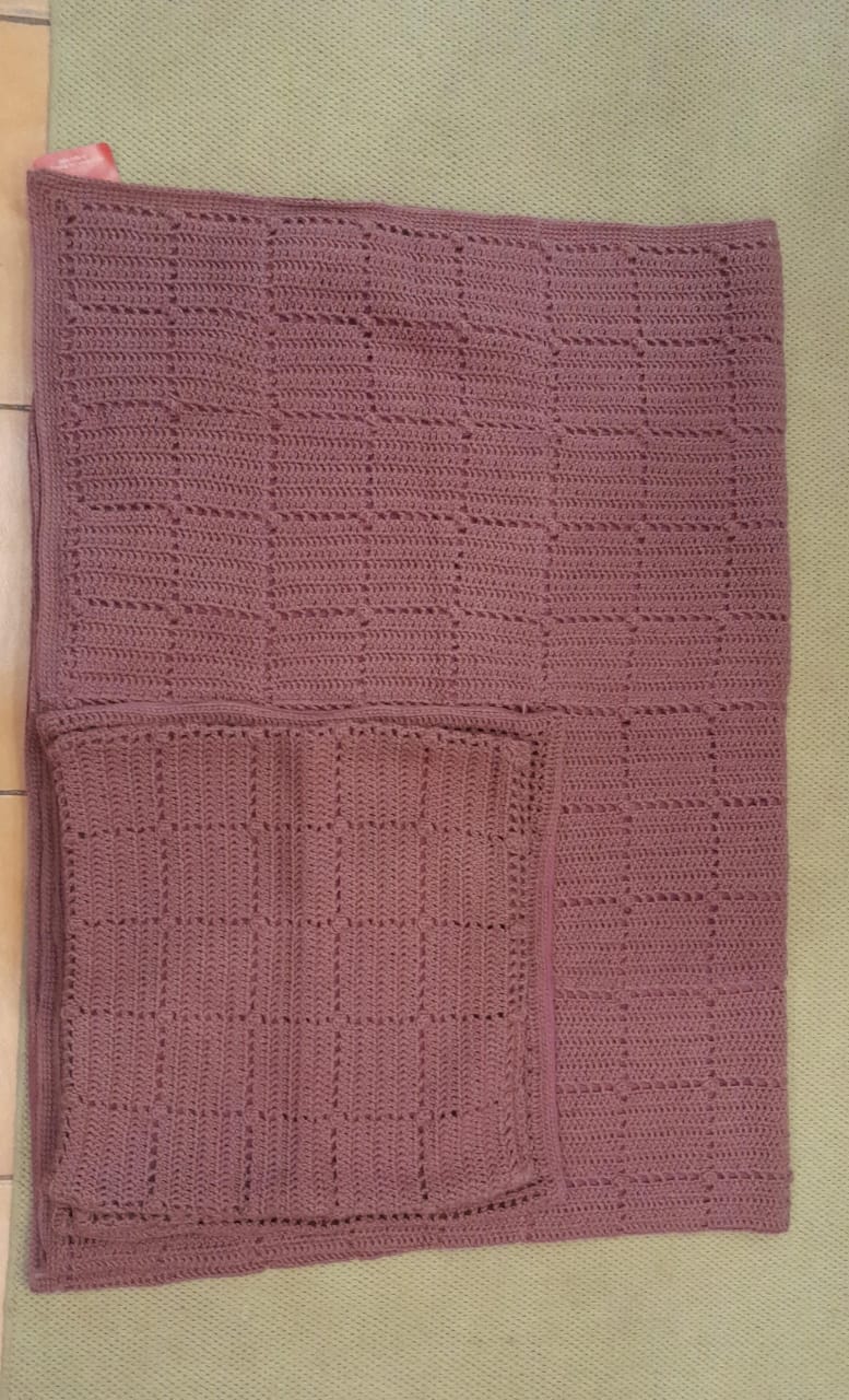 Hand Crochet Woolen Comforter & 3 Cushion Covers 5205