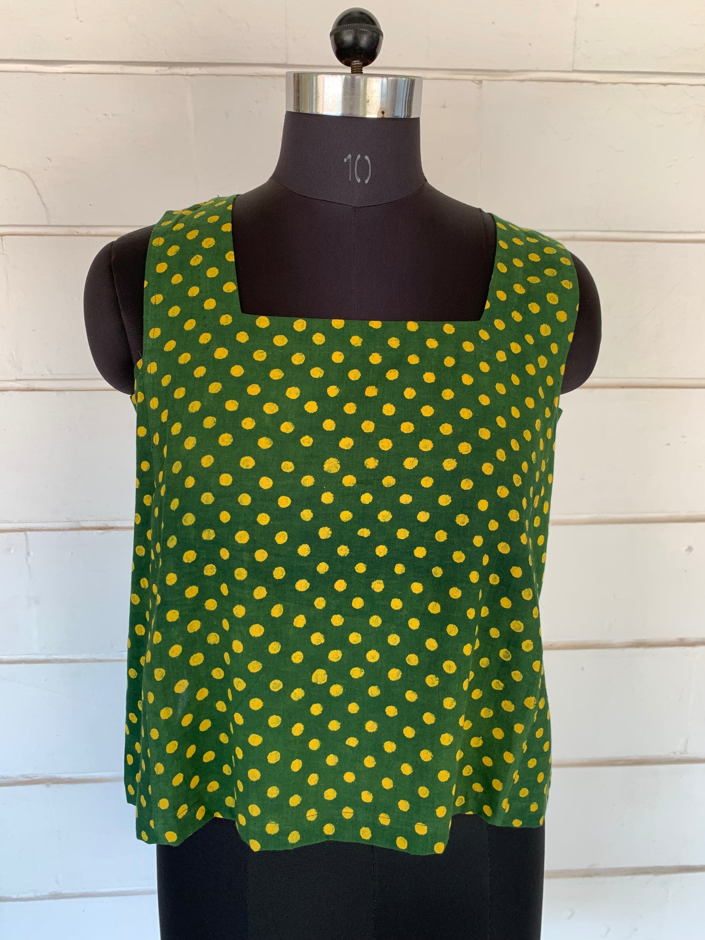 Green Floral Sleeveless Donna Top