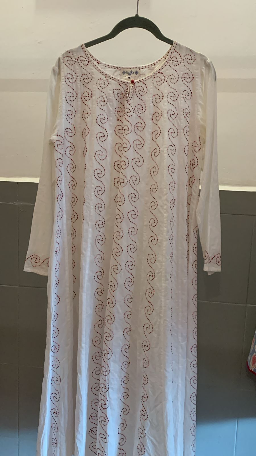 Hand Embroidered Kalidar Kurta 902